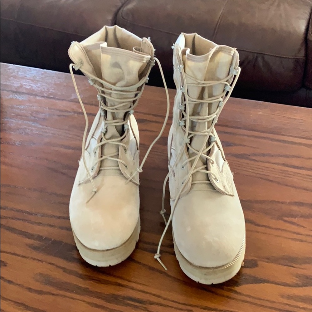 Altama combat boots. 9.5 R